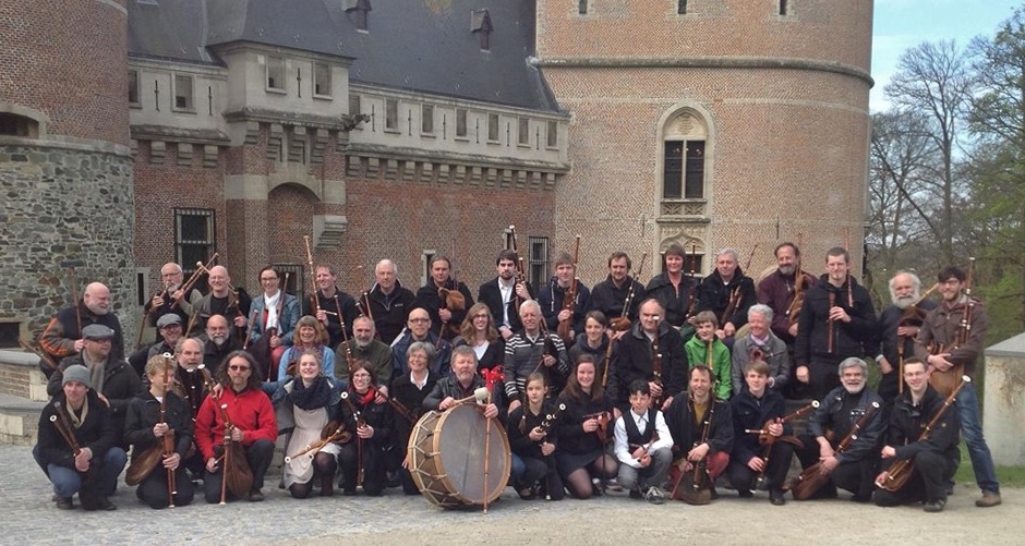 De Grote Kornemuze @ Rencontres de Cornemuses - Eind mei 2015 - Ferme du Joncquoy, Arc-Ainières (B)